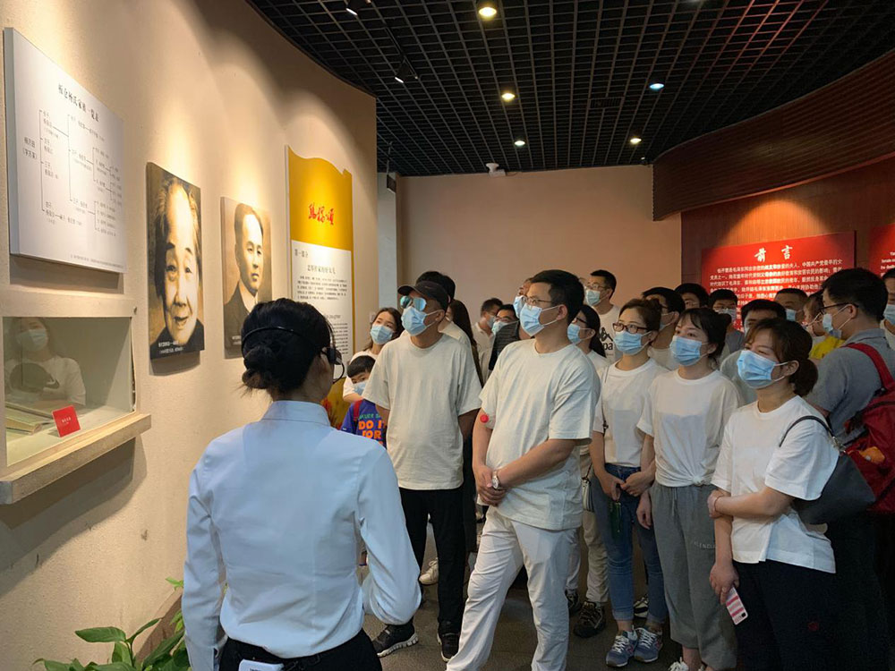 8-华中区域组织全体员工赴长沙开慧镇开展党史学习教育。.jpg